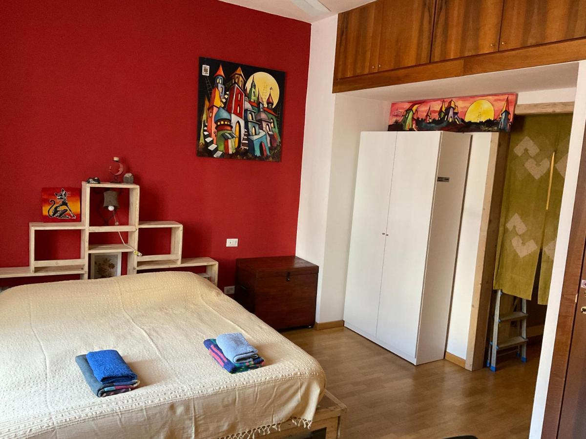 Appartement Isolab: Monolocale In Zona Isola Milaan